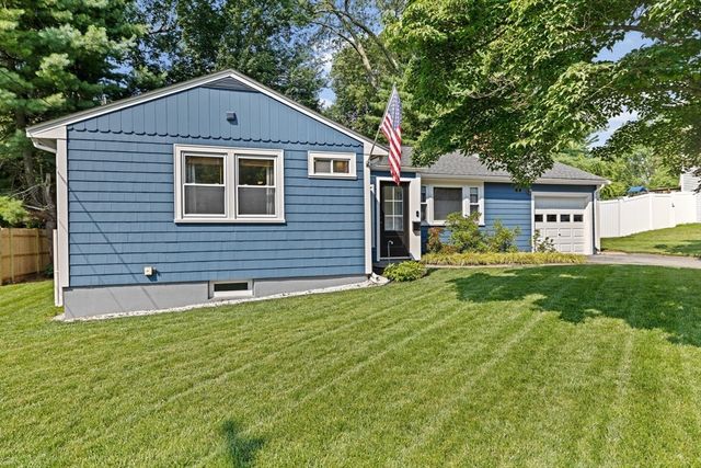 122 Lockland Ave, Framingham, MA 01701