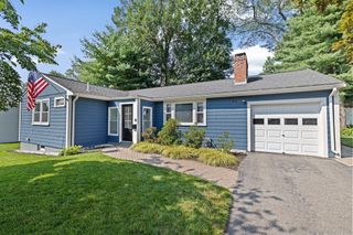 122 Lockland Ave, Framingham, MA 01701