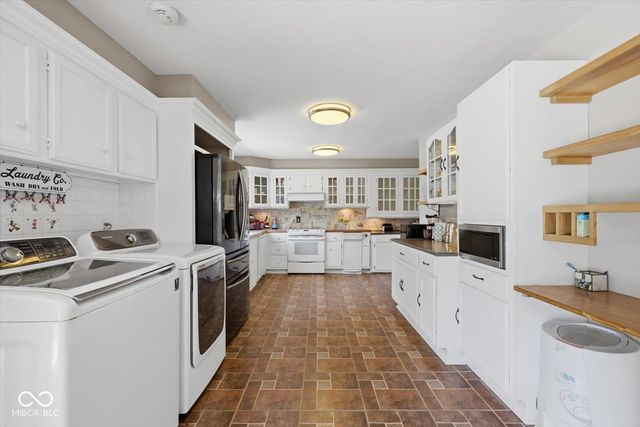 449 E McKay Road, Shelbyville, IN 46176