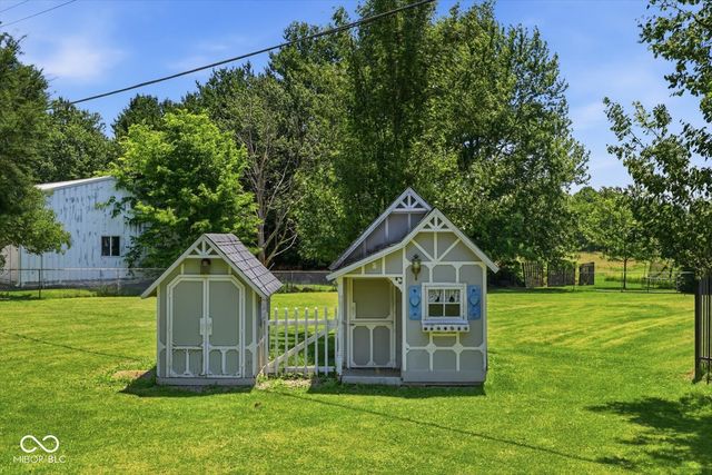 449 E McKay Road, Shelbyville, IN 46176