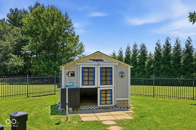 449 E McKay Road, Shelbyville, IN 46176