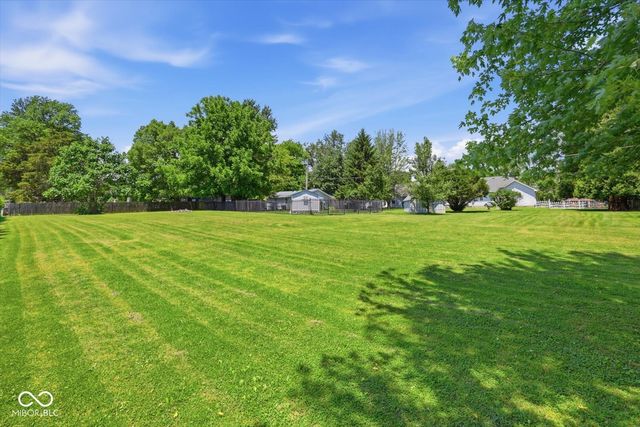 449 E McKay Road, Shelbyville, IN 46176