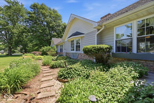 449 E McKay Road, Shelbyville, IN 46176