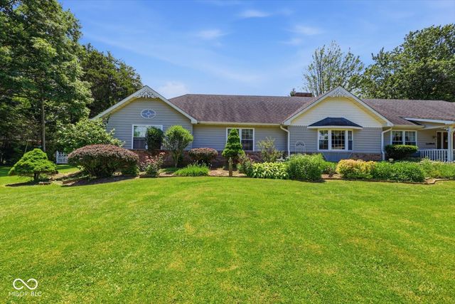 449 E McKay Road, Shelbyville, IN 46176