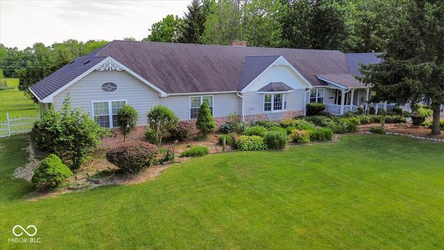 449 E McKay Road, Shelbyville, IN 46176