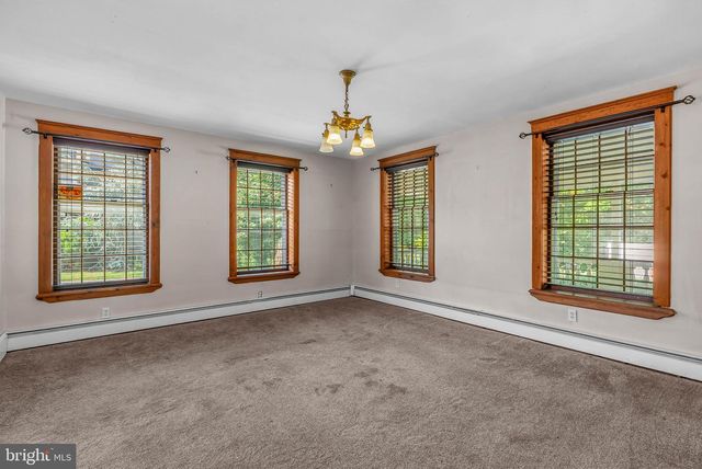 15 CHURCH ST, Mullica Hill, NJ 08062