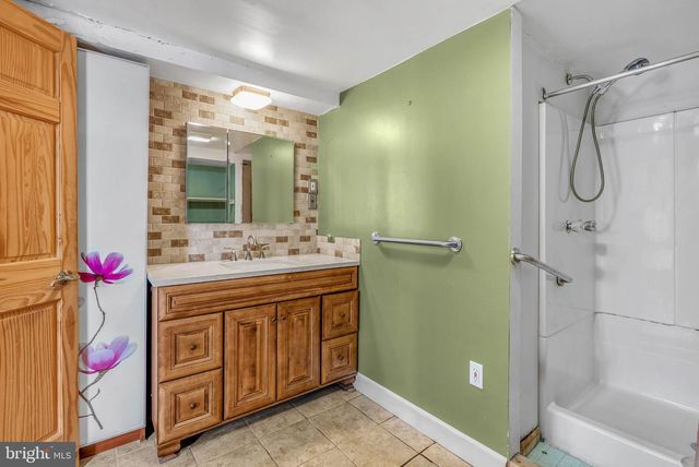 15 CHURCH ST, Mullica Hill, NJ 08062