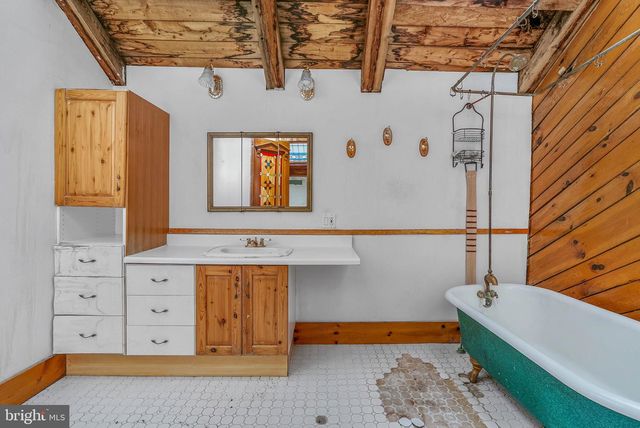 15 CHURCH ST, Mullica Hill, NJ 08062