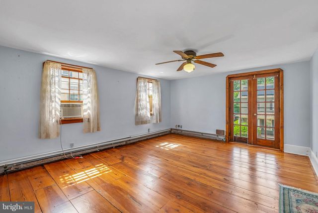 15 CHURCH ST, Mullica Hill, NJ 08062