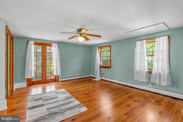 15 CHURCH ST, Mullica Hill, NJ 08062