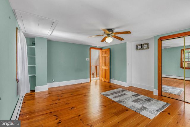 15 CHURCH ST, Mullica Hill, NJ 08062