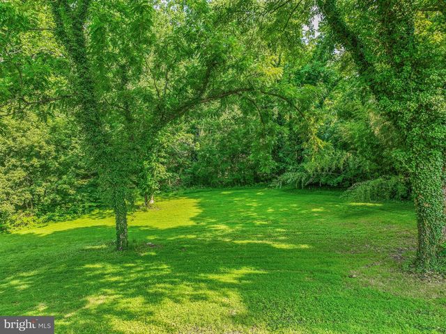 15 CHURCH ST, Mullica Hill, NJ 08062