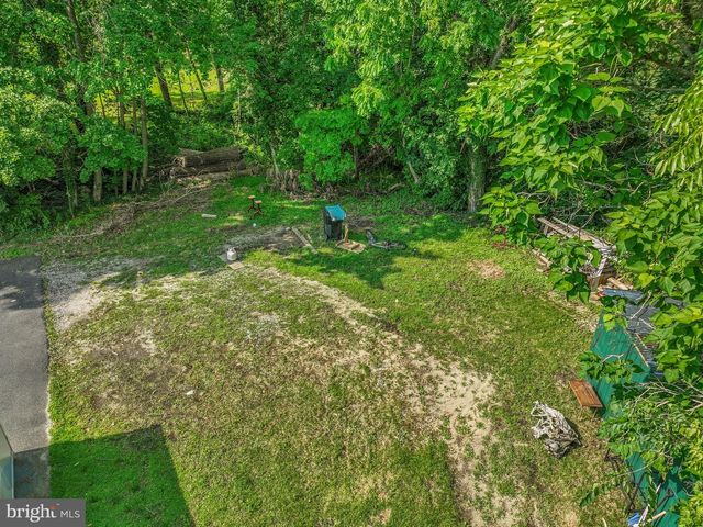 15 CHURCH ST, Mullica Hill, NJ 08062