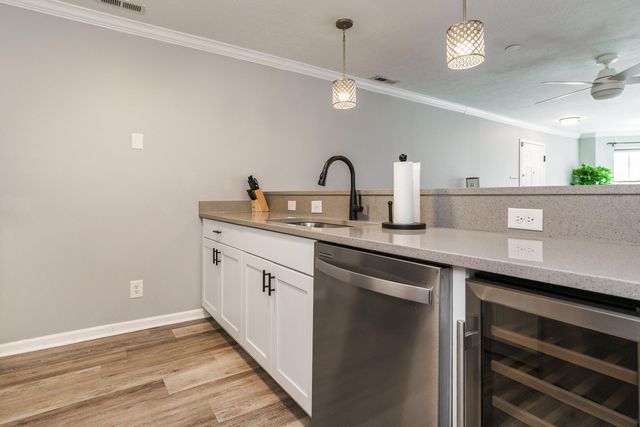12 W Russell Street, Columbus, OH 43215