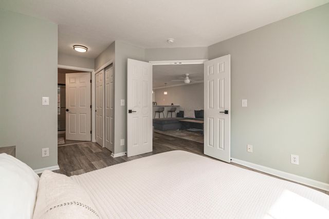 12 W Russell Street, Columbus, OH 43215