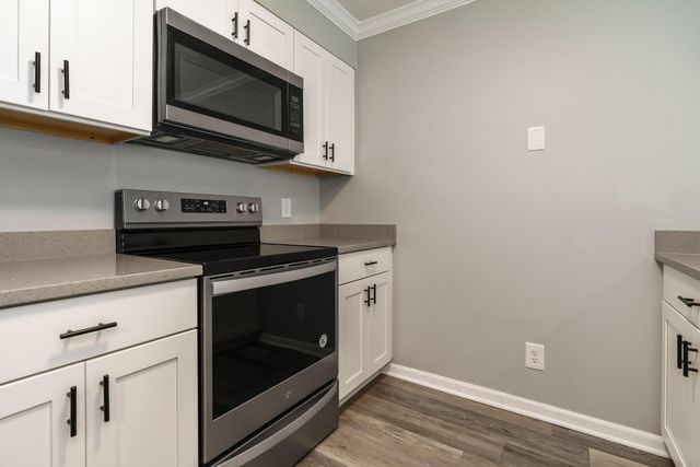 12 W Russell Street, Columbus, OH 43215