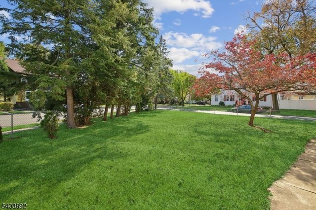 26 Lafayette Ave, East Orange City, NJ 07017