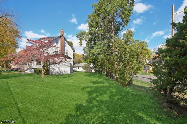 26 Lafayette Ave, East Orange City, NJ 07017