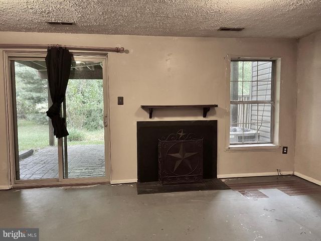 8137 CRABAPPLE LN, Gaithersburg, MD 20879