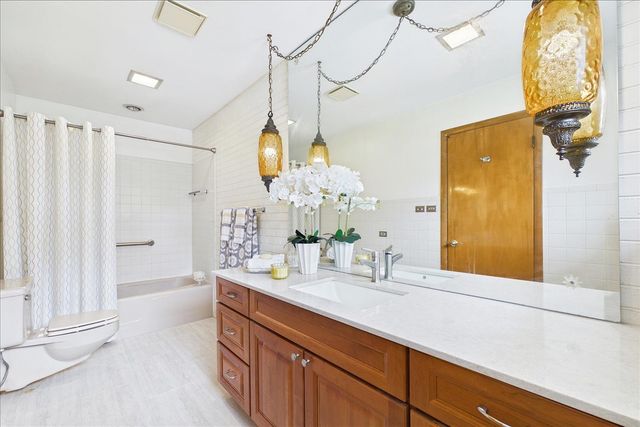 2N356 Euclid Avenue, Glen Ellyn, IL 60137