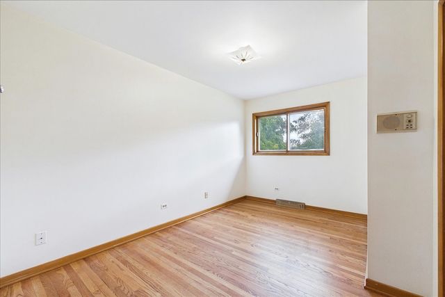 2N356 Euclid Avenue, Glen Ellyn, IL 60137