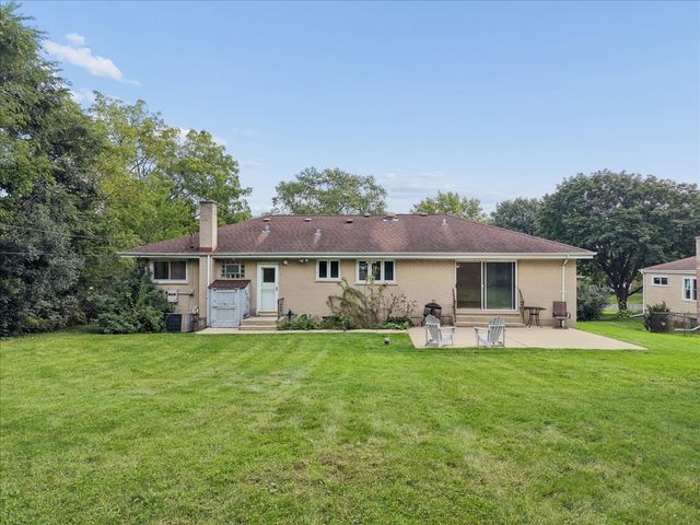 2N356 Euclid Avenue, Glen Ellyn, IL 60137