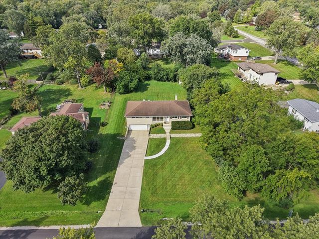 2N356 Euclid Avenue, Glen Ellyn, IL 60137