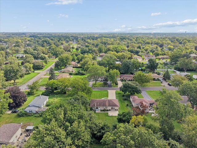 2N356 Euclid Avenue, Glen Ellyn, IL 60137