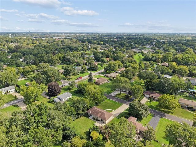 2N356 Euclid Avenue, Glen Ellyn, IL 60137