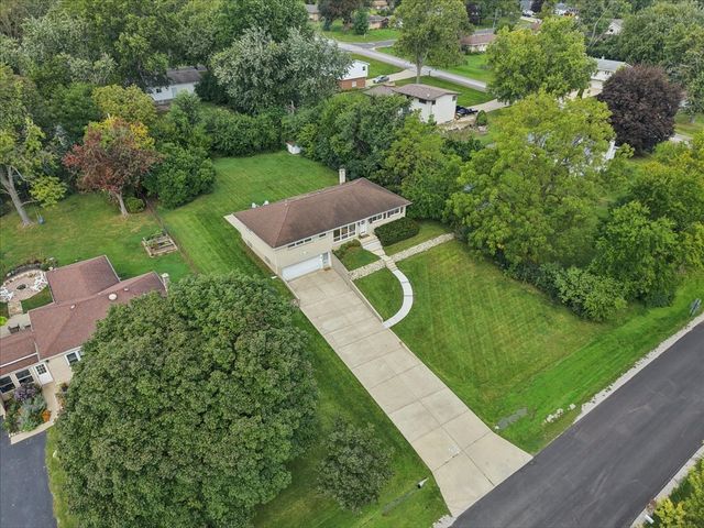 2N356 Euclid Avenue, Glen Ellyn, IL 60137