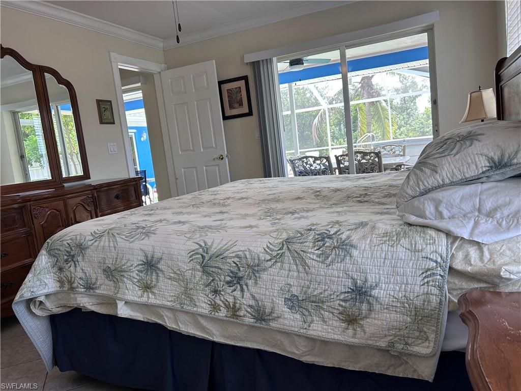 Image 10 of property listing at 111 4th PL, Cape Coral, FL 33990