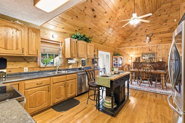 5946 SE Tater Peeler Rd, Lebanon, TN 37090