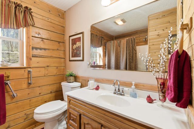 5946 SE Tater Peeler Rd, Lebanon, TN 37090