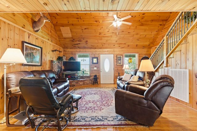 5946 SE Tater Peeler Rd, Lebanon, TN 37090