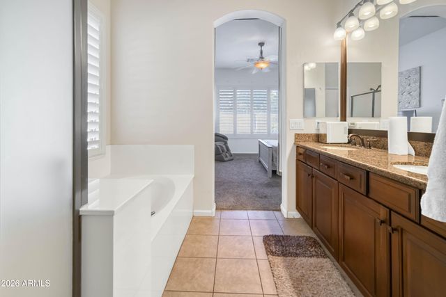 4019 E Del Rio Street, Gilbert, AZ 85295