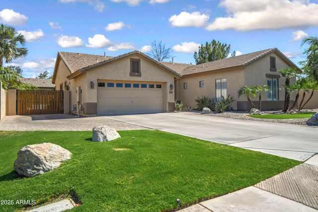 4019 E Del Rio Street, Gilbert, AZ 85295