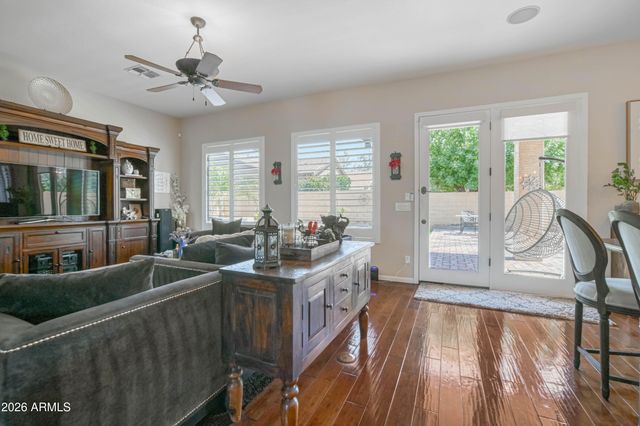 4019 E Del Rio Street, Gilbert, AZ 85295