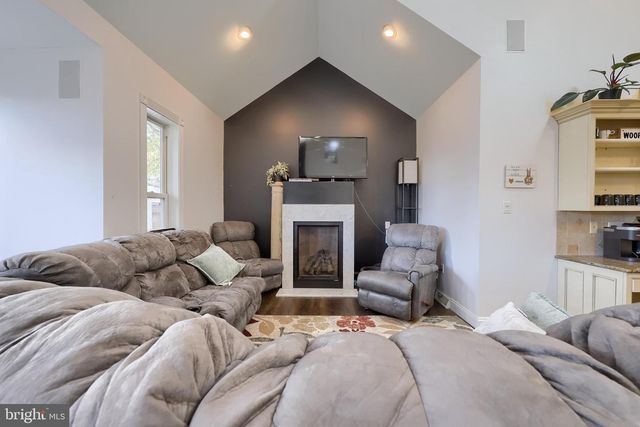 837 CENTERVILLE RD, Lancaster, PA 17601