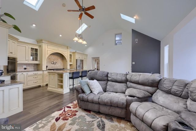 837 CENTERVILLE RD, Lancaster, PA 17601