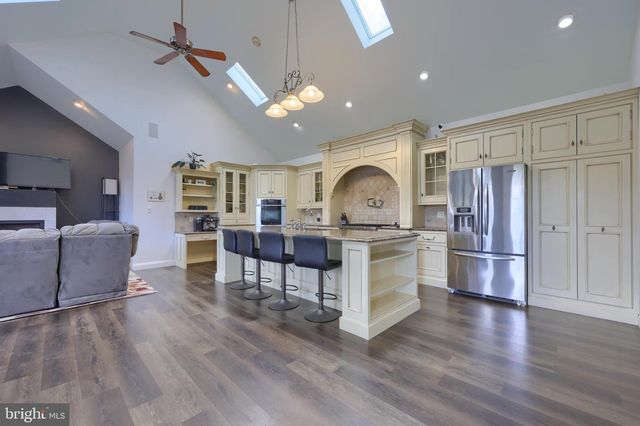 837 CENTERVILLE RD, Lancaster, PA 17601