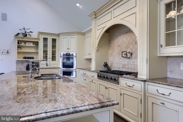 837 CENTERVILLE RD, Lancaster, PA 17601