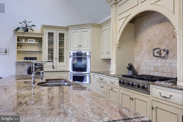 837 CENTERVILLE RD, Lancaster, PA 17601