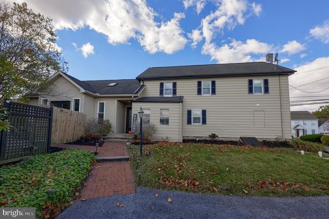 837 CENTERVILLE RD, Lancaster, PA 17601