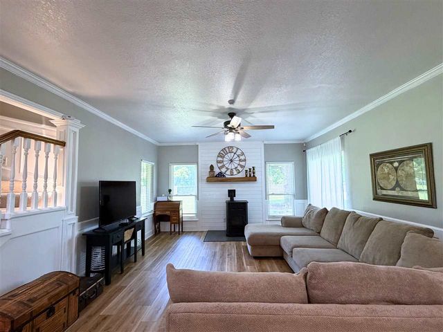 15 Goldenrod Way, Lawton, OK 73507