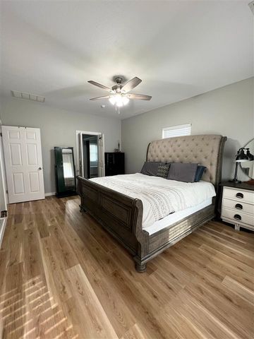 15 Goldenrod Way, Lawton, OK 73507