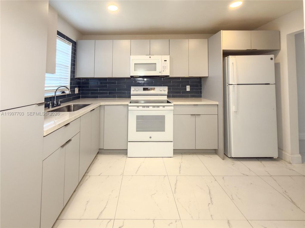 605 S State Road 7 1D, Margate, FL 33068