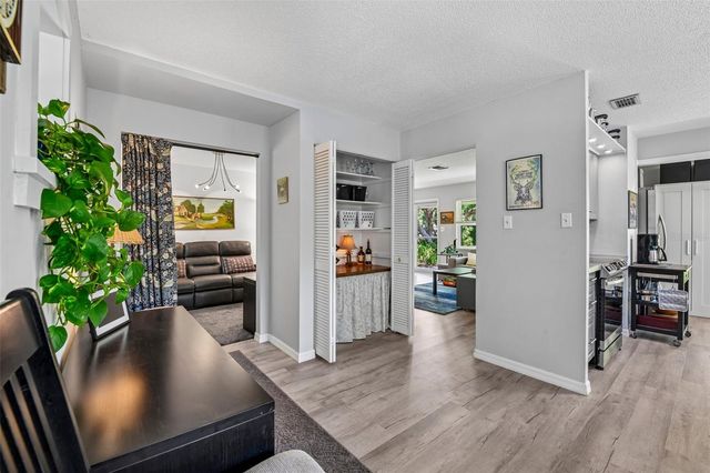 1073 CENTRAL STREET, Mount Dora, FL 32757