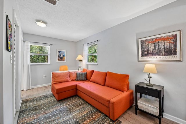 1073 CENTRAL STREET, Mount Dora, FL 32757
