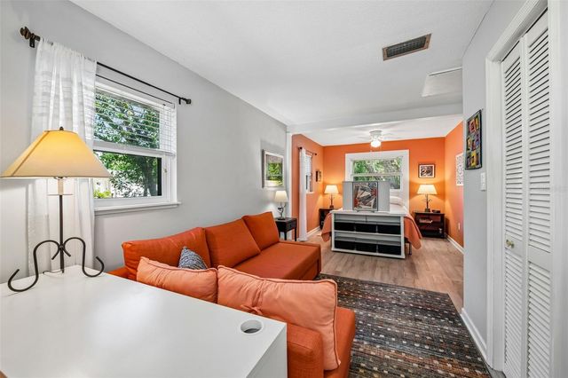 1073 CENTRAL STREET, Mount Dora, FL 32757