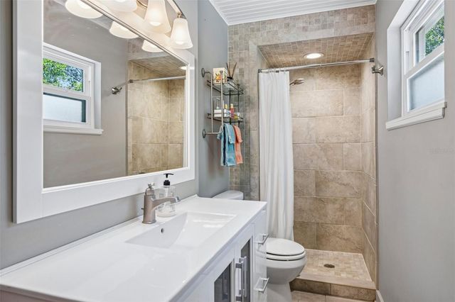 1073 CENTRAL STREET, Mount Dora, FL 32757